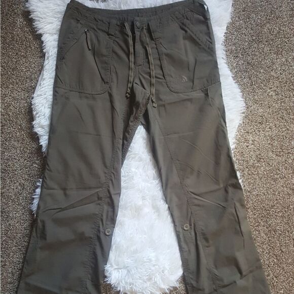 The North Face Roll up Pants Lightweight Women’s Size Medium Outdoor Hiking - Picture 1 of 12